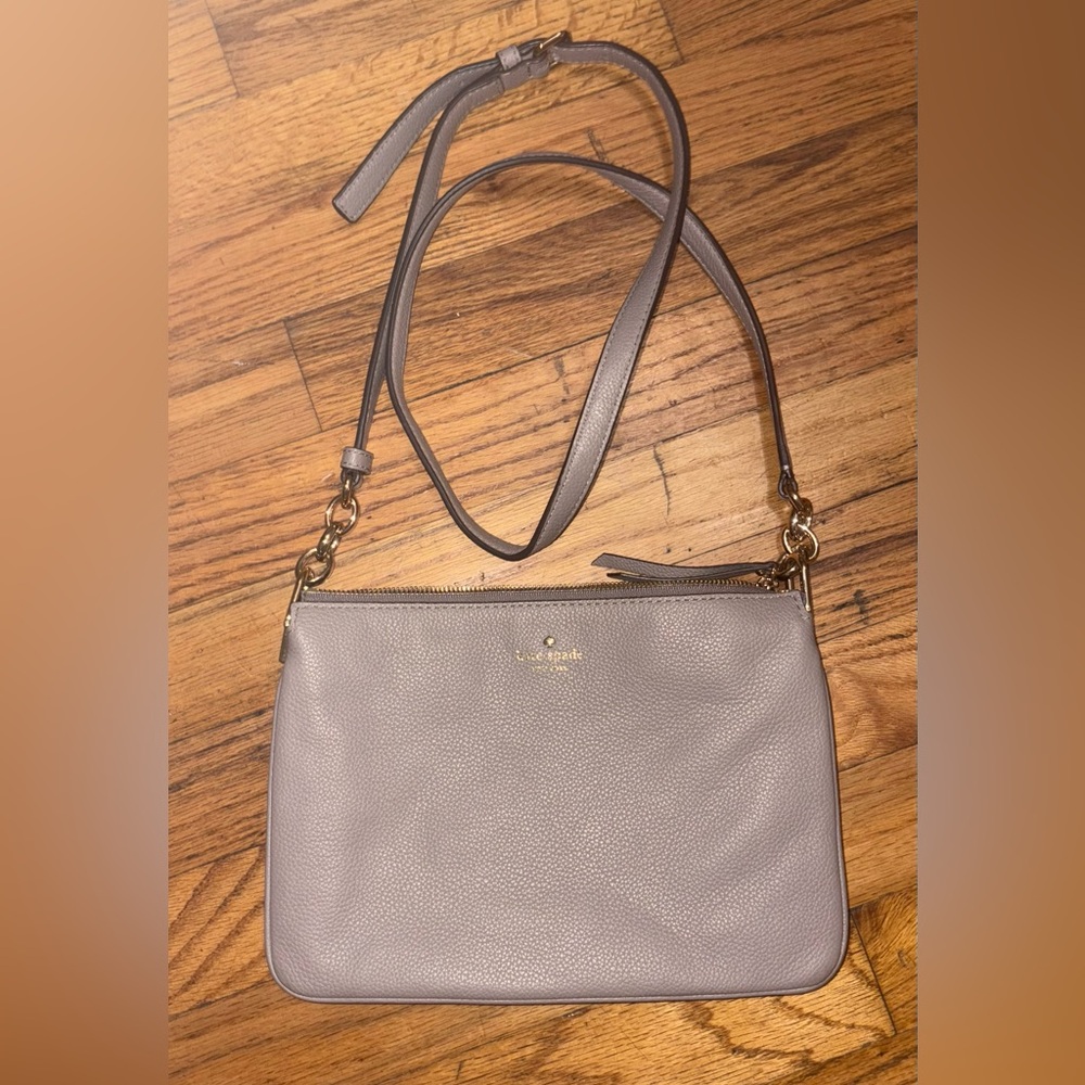 Kate Spade New York Triple Gusset Crossbody in pebbled gray leather